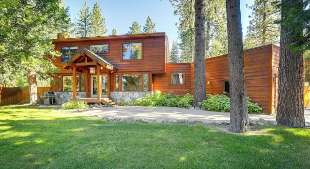 Spacious Tahoe City Retreat < 2 Mi to Lake Tahoe!, Забронировать Дом для отпуска Тахо-Сити Норт-Лейк-Тахо