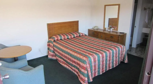 Welcome Inn & Suites Anaheim, Забронировать Мини-отель Отели Анахайм с парковкой, Парковка