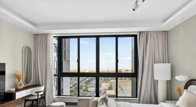 Люкс Luxury Aeon Towers Boutique Apartments by BirdNest