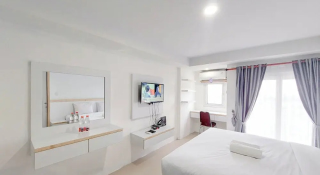 Студия Standard Relaxing Studio Apartment at Mansyur Residence