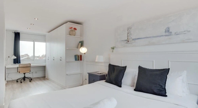 Lovely 1-bed Penthouse in Lesseps