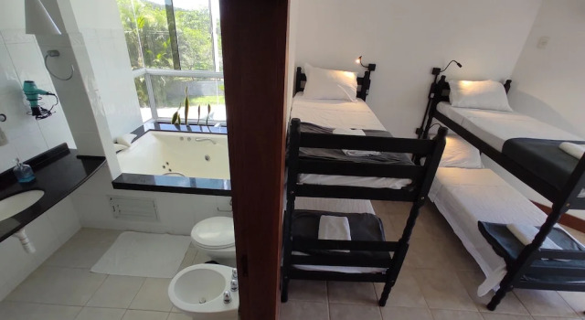 Кровать в общем номере (женский номер) Patz Houz Hostel