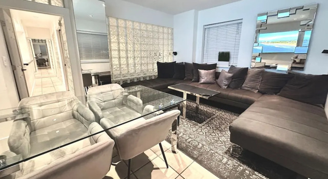 Beachfront 4 Room Ocean Drive Deluxe Suite