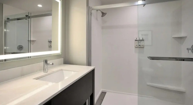 Люкс Staybridge Suites Grand Rapids South by IHG
