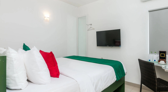 ZenRooms Kuta Kartika Plaza Samudra, Забронировать Отель Кута Бадунг, рядом с Vihara Dharmayana Buddhist Temple