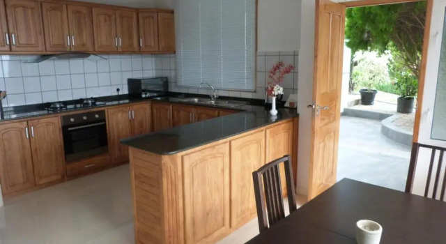 Апартаменты Sunset Bay Apartment