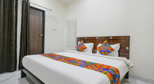 Номер Deluxe FabHotel DR Greens