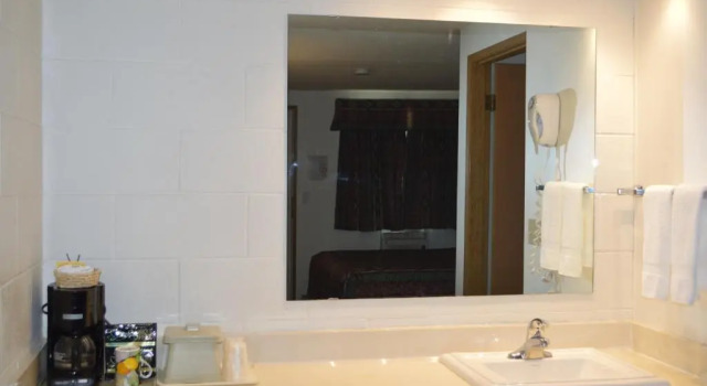 Четырёхместный номер Standard Western Traveller Motel