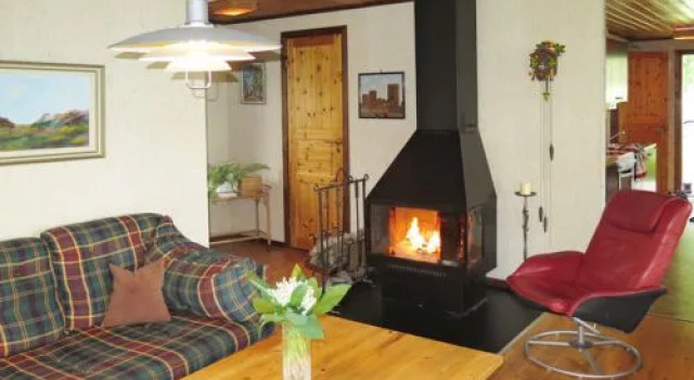 Bjorkvik (OST062), Book Hotel  