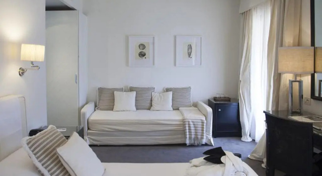 Трёхместный номер Deluxe California Park Hotel