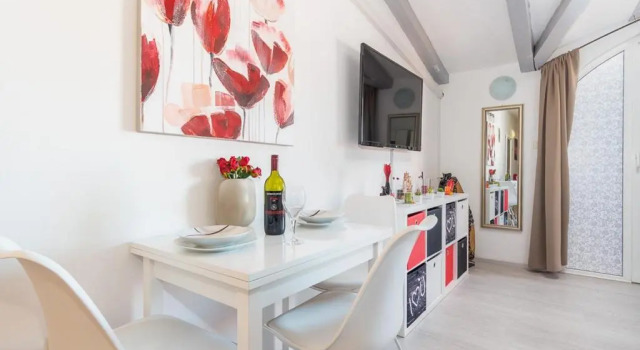 Sunset Apartment with a private yard at Medulin Riviera