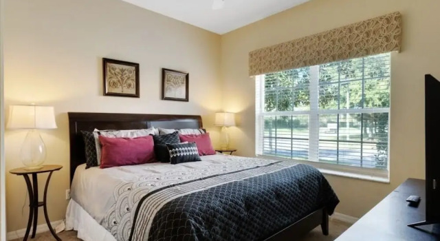 5 Bed 4 Bath Town With South Facing Pool 5 Bedroom Townhouse by RedAwning