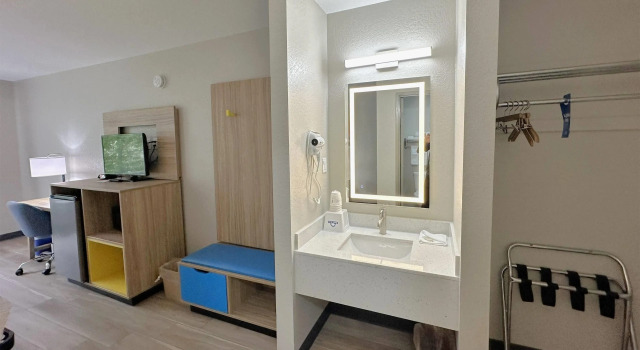 Days Inn by Wyndham Holland, Réserver Hôtel Holland 