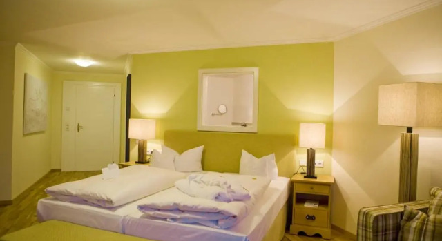Romantik Hotel Gut Schmelmerhof, Book Hotel SPA-hoteller i Grosser Arber, SPA