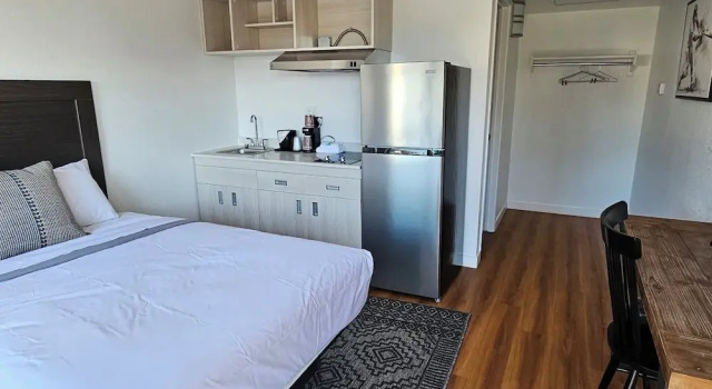 Varsity West, Buchen Sie Hotel Centralia 
