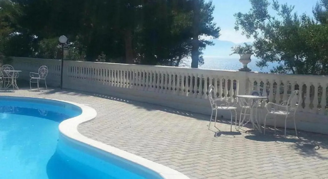 Коттедж Villa Nunziatella Badia
