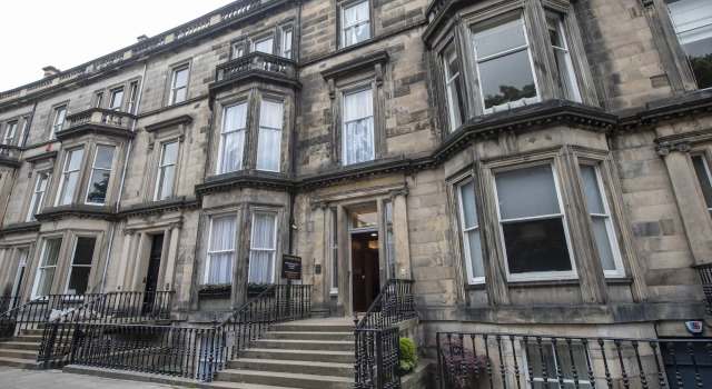 Grosvenor Suites