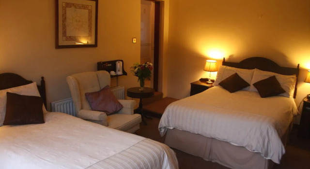 The White House, Prenota Hotel Cork 