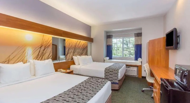 Номер Standard Microtel Inn & Suites by Wyndham Port Charlotte Punta Gorda