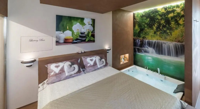 Luxury Suite
