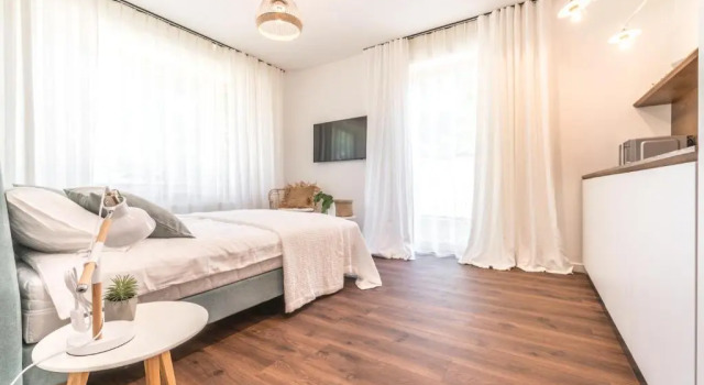Студия Tamara Suites & Apartments