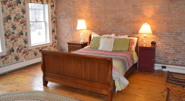 Canal Side Inn, Book Bed and Breakfast Little Falls New York State