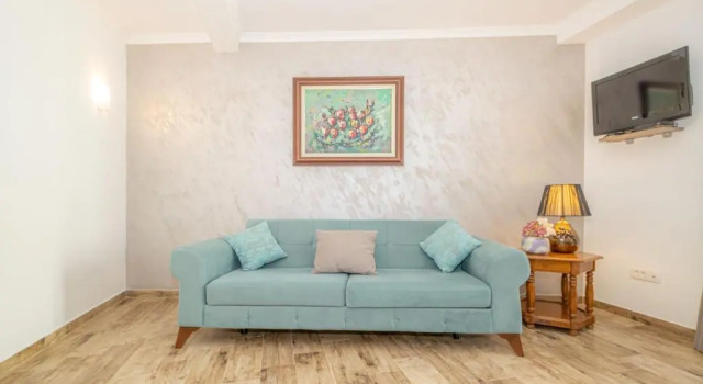 Люкс Deluxe Guest House Medin