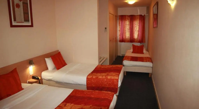 Трёхместный номер Standard The Originals City, Hôtel Villancourt, Grenoble Sud