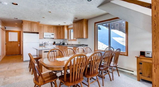 20 Hunter Hill Road, #205 - 4 Br Condo