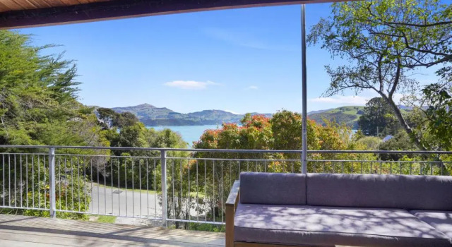 Harbour Panorama - Akaroa Holiday Home