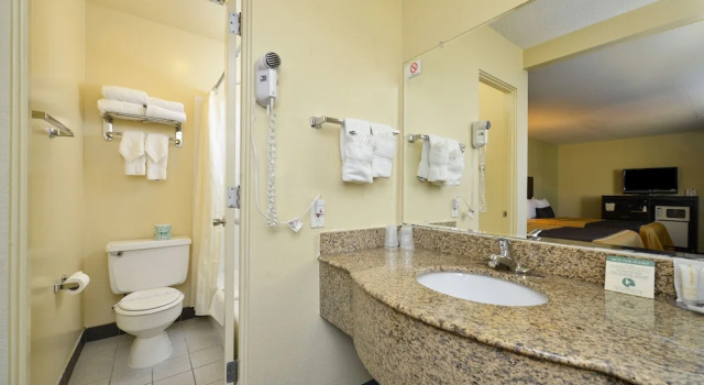 Номер Deluxe University Inn and Suites Eugene