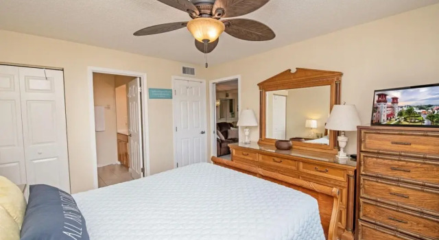 Unit 1304 - Ocean Racquet Resort, Book Ferieresort Resorthoteller i Saint Augustine Area, Ferieresort