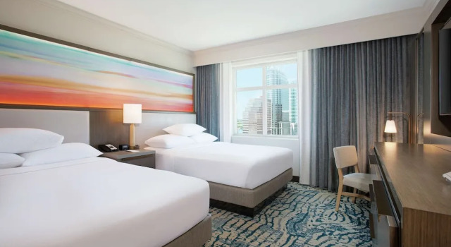 Четырёхместный люкс Embassy Suites by Hilton Tampa Downtown Convention Center