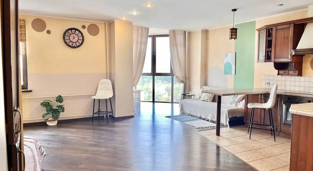 Apartments on Mira Street, Prenota Appartamento Sverdlovsky City District 