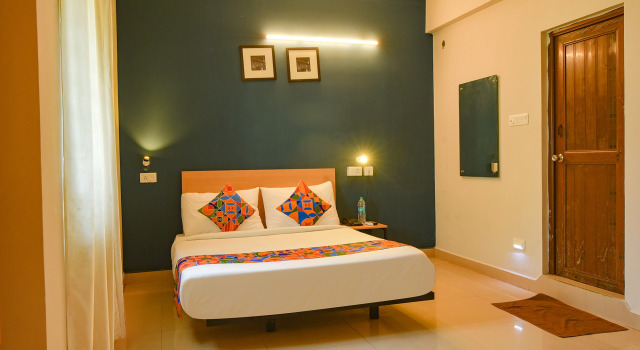 FabHotel Sasti Inn