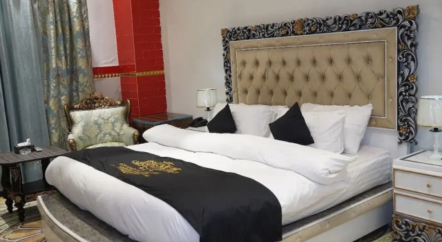 Grand Al- Fateh Hotel, Reservar Hotel Hotéis em Lahore com estacionamento, Estacionamento