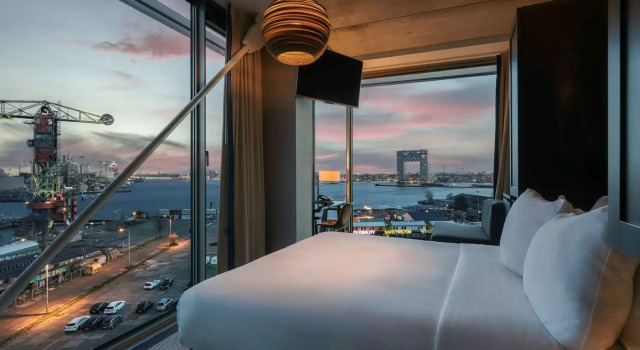Двухместный номер Superior с видом на воду DoubleTree by Hilton Amsterdam - NDSM Wharf