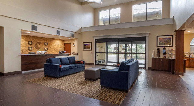 Comfort Suites Houston near Medical Center- NRG Stadium, Забронировать Отель Беллэйр Хьюстон