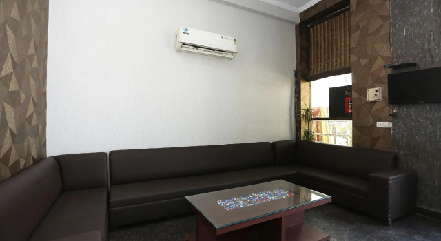 OYO 30107 Hotel Black Stone