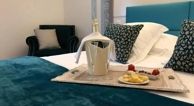Номер Privilege Hotel Restaurant SPA "Le Relais Des Moines - Logis Hôtels Restaurants"