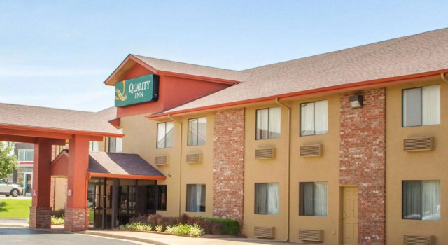 Quality Inn Broken Arrow - Tulsa, Buchen Sie Hotel Broken Arrow Oklahoma