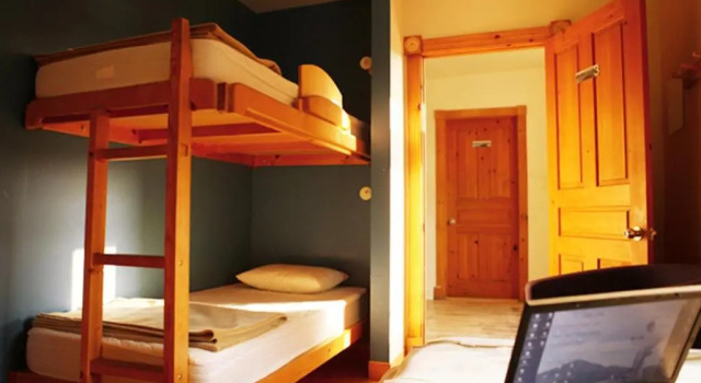 Кровать в общем номере (мужской номер) Auberge Internationale de Rivière-du-Loup O76381