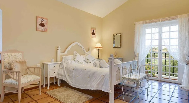Villa Ladyville