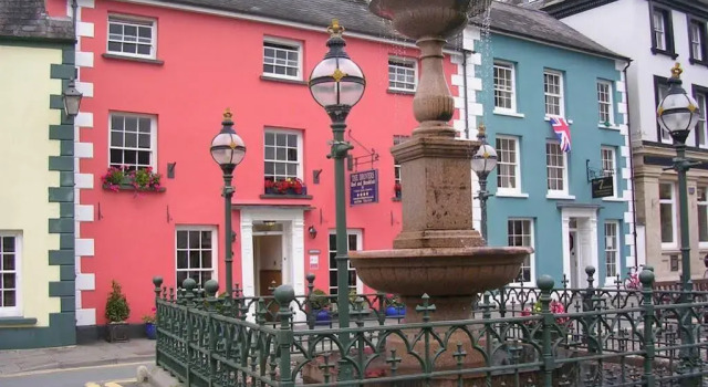 The Drovers Bed and Breakfast, Забронировать Отель «постель и завтрак» Лландовери Brecon Beacons, рядом с Гольф-клуб Лландовери