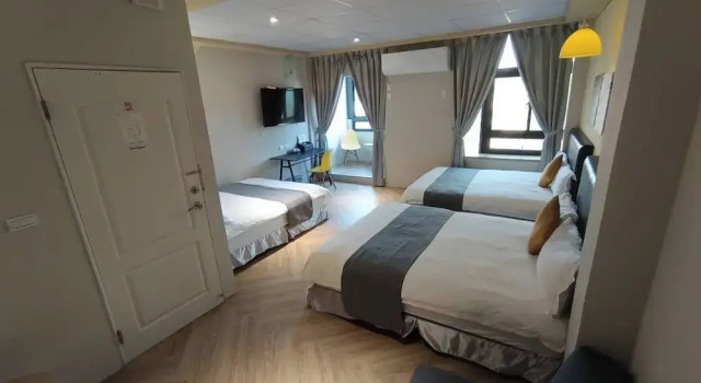 Komfort Zimmer mit Stadtblick Light Shadow