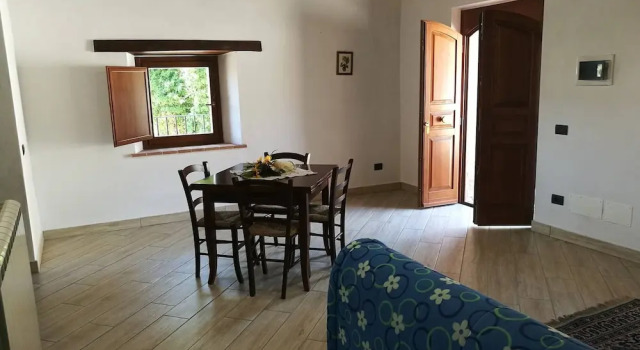 Apartment Ginestra 1 Bedroom 5 Pax Shared Pool, Buchen Sie Ferienwohnung Monte Castello di Vibio Umbrien