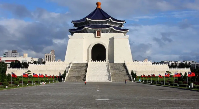 Freestyle A Sun Yat-san Memorial Hall, Забронировать Отель Отели Тайбэй с парковкой, рядом с Ночной рынок на улице Тунхуа, Парковка