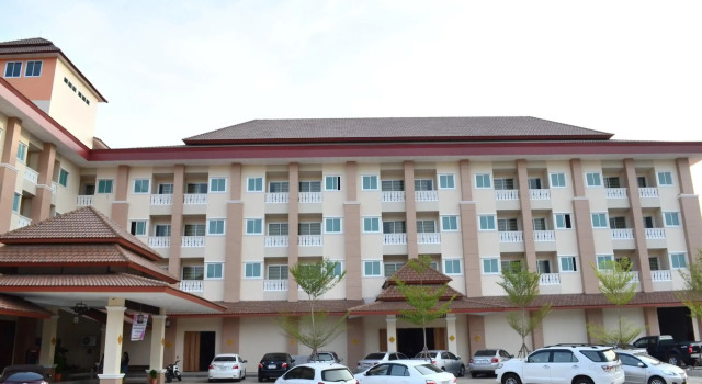 Butnamtong Hotel, Prenota Hotel Lampang Lampang Province