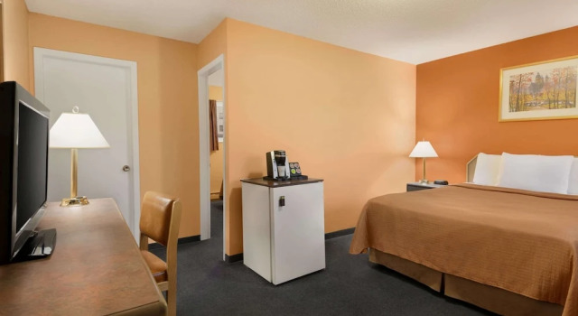 Двухместный люкс Travelodge by Wyndham Quesnel BC