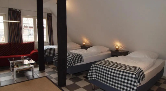 amazing historical appartment, Забронировать Апартаменты/квартира Зенденхорст 